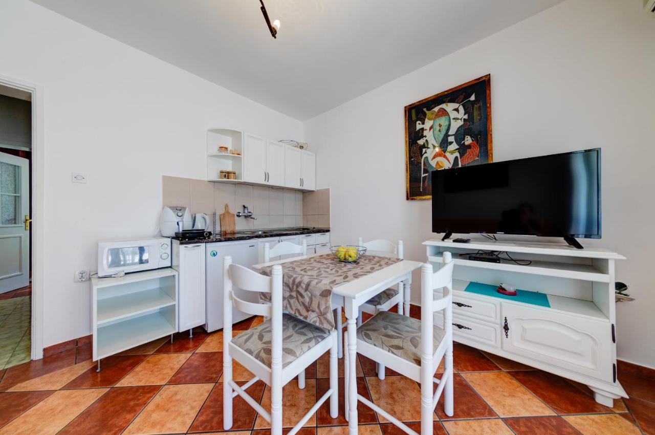 Olive Garden Apartment