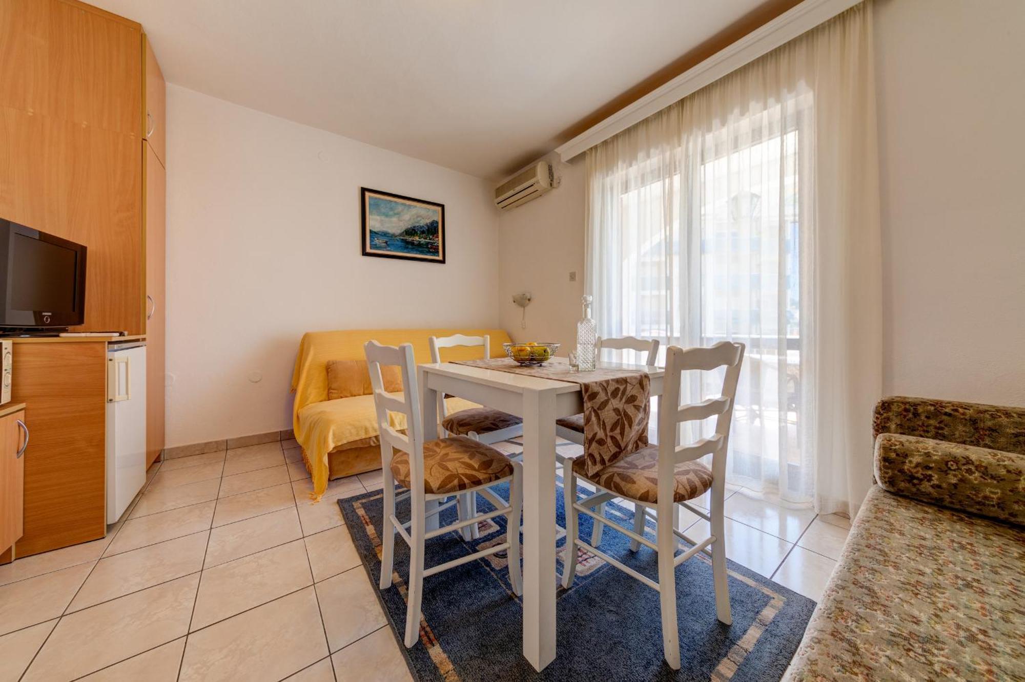 Olive Garden Apartment Sveti Stefan